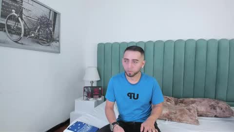 Lushian And Luna online show from 10.04.25