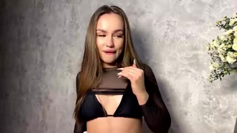 Snapshot of lushmira chatting on 10.04.25 Mira online show from 10.04.25