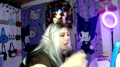 lussyevans_ online show from 12.17.25