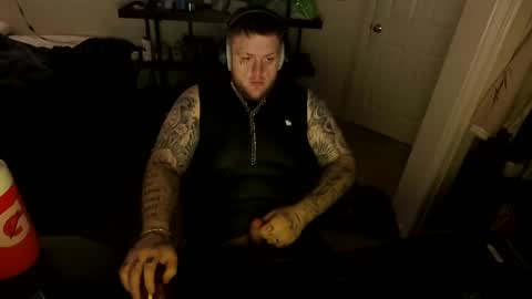 Snapshot of lustful17x chatting on 09.28.25 lustful17x online show from 09.28.25