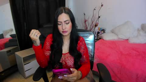 lustful__babe online show from 01.28.25