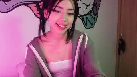 Snapshot of lustful_aprilx chatting on 12.19.24 Valerie  April   online show from 12.19.24