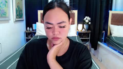 Snapshot of lustfuloffendertrina chatting on 01.20.25 Trina online show from 01.20.25