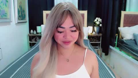 Snapshot of lustfuloffendertrina chatting on 01.21.25 Trina online show from 01.21.25