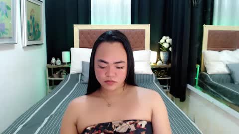 Snapshot of lustfuloffendertrina chatting on 01.29.25 Trina online show from 01.29.25