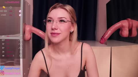 Freya    online show from 02.13.25