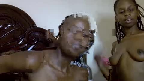 lutino_lovebirds online show from 04.05.26