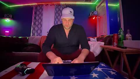 luv2watch1980 online show from 11.11.25