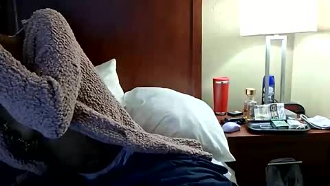 luvbug555 online show from 11.04.25