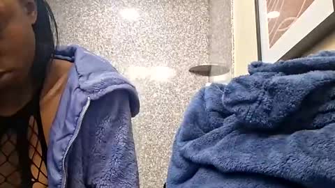 luvbug555 online show from 11.28.25