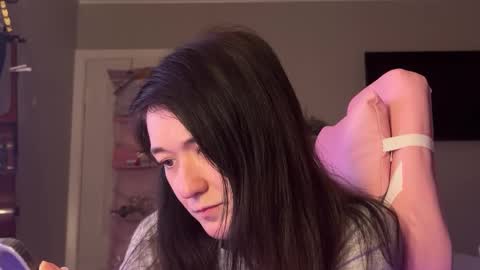 Snapshot of luvtheattention chatting on 02.17.25 AB online show from 02.17.25