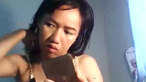 Snapshot of luvu4everxxx chatting on 10.14.25 Bee Bee online show from 10.14.25