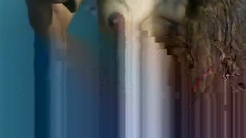 Snapshot of luvu4everxxx chatting on 11.05.25 Bee Bee online show from 11.05.25