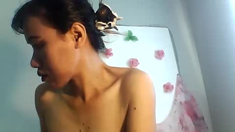 Bee Bee online show from 11.10.25