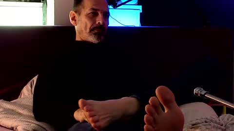 Snapshot of lux_dei chatting on 12.21.24 Im a - CAMGUY YOU LIKE to FUCK online show from 12.21.24