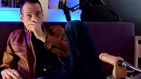 Snapshot of lux_dei chatting on 12.21.24 Im a - CAMGUY YOU LIKE to FUCK online show from 12.21.24