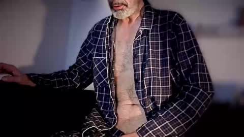 Snapshot of lux_dei chatting on 10.19.25 Im a - CAMGUY YOU LIKE to FUCK online show from 10.19.25
