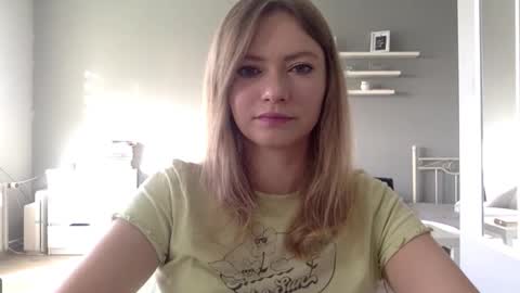 Snapshot of lux_millie chatting on 10.13.25 Millie online show from 10.13.25