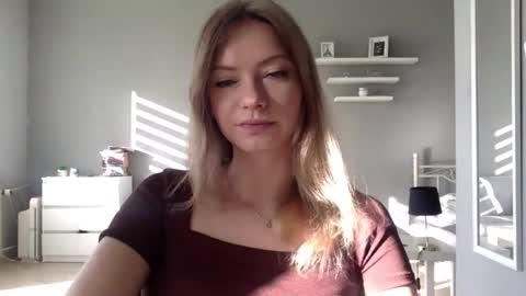 Snapshot of lux_millie chatting on 10.26.25 Millie online show from 10.26.25