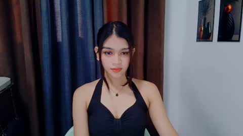 Snapshot of lux_white chatting on 07.20.26 queen lux online show from 07.20.26