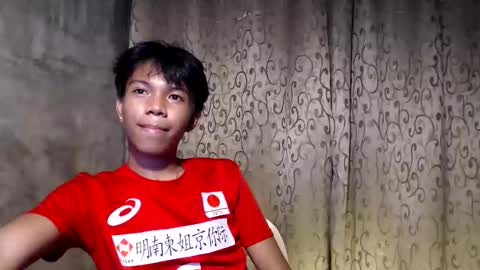 Snapshot of luxirfy_xx chatting on 10.13.25 luxirfy online show from 10.13.25