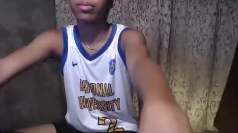 Snapshot of luxirfy_xx chatting on 10.14.25 luxirfy online show from 10.14.25