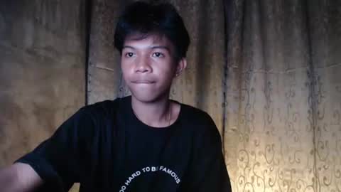 Snapshot of luxirfy_xx chatting on 10.16.25 luxirfy online show from 10.16.25