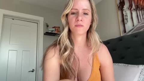 Lucylux1 online show from 03.04.25