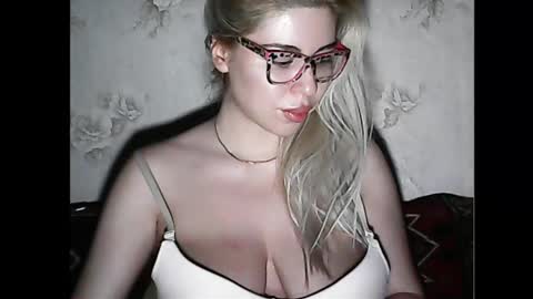 LuxSonyaStar online show from 01.22.25