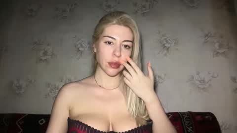 LuxSonyaStar online show from 04.21.26