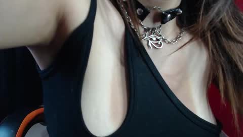 Snapshot of luxury_blackevol chatting on 10.29.25 Luxy online show from 10.29.25