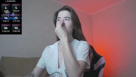 Snapshot of luxuryalma18 chatting on 12.01.25 Alma online show from 12.01.25