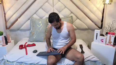 Lesly And Arnold online show from 02.05.25