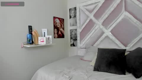 Lux online show from 02.10.26