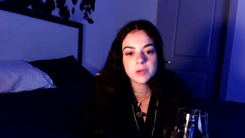 Snapshot of luxxbaddie chatting on 10.07.25 Willow online show from 10.07.25
