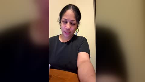 Snapshot of luzy3435 chatting on 02.12.26 luzy3435 online show from 02.12.26