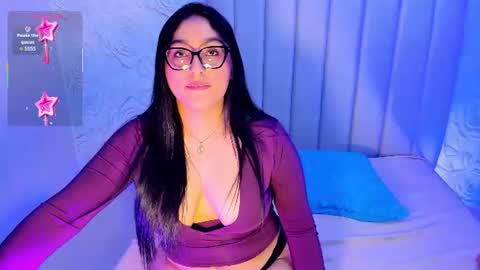 Snapshot of lya_dubois_ chatting on 06.17.26 LYA DUBOIS online show from 06.17.26