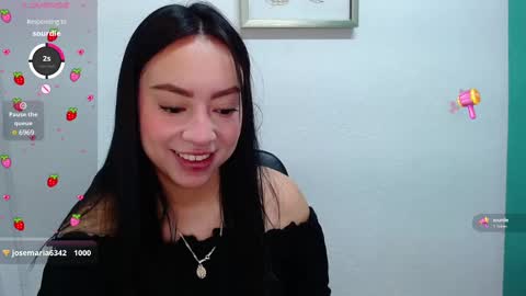 Snapshot of lya_levine chatting on 02.17.25 Lya online show from 02.17.25