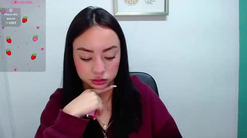 Snapshot of lya_levine chatting on 02.26.25 Lya online show from 02.26.25