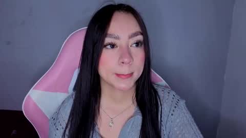 Snapshot of lya_levine chatting on 10.18.25 Lya online show from 10.18.25