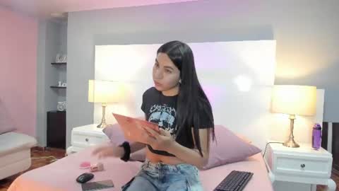 Snapshot of lyaa_sweet1 chatting on 06.22.26 Lyaa Sweet online show from 06.22.26