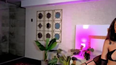 Snapshot of lyahaven chatting on 11.08.25 Lya Haven online show from 11.08.25