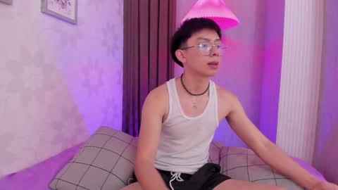 Lyan online show from 09.19.25