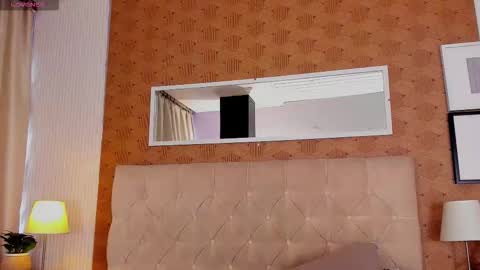 Lyan online show from 12.20.25