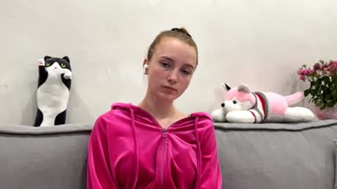 Snapshot of lydiatrowell chatting on 10.17.25 Carolina online show from 10.17.25