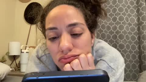 Snapshot of lylajades chatting on 03.02.25 Olivia online show from 03.02.25