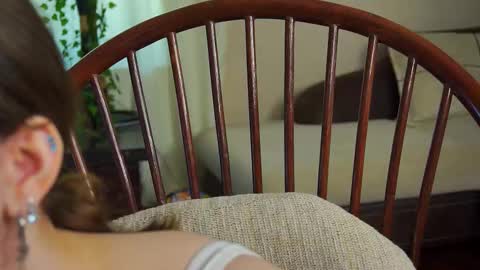 hi im Lyle online show from 02.23.25