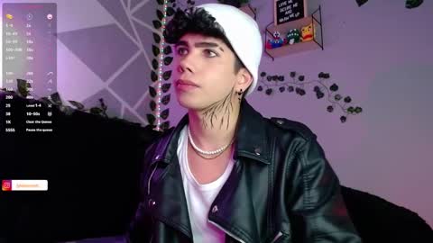 Snapshot of lylebennett_ chatting on 12.02.24 Lyle Bennett Freelance Model online show from 12.02.24