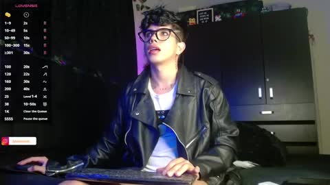 Snapshot of lylebennett_ chatting on 01.20.25 Lyle Bennett Freelance Model online show from 01.20.25