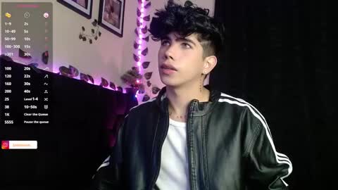 Snapshot of lylebennett_ chatting on 01.23.25 Lyle Bennett Freelance Model online show from 01.23.25